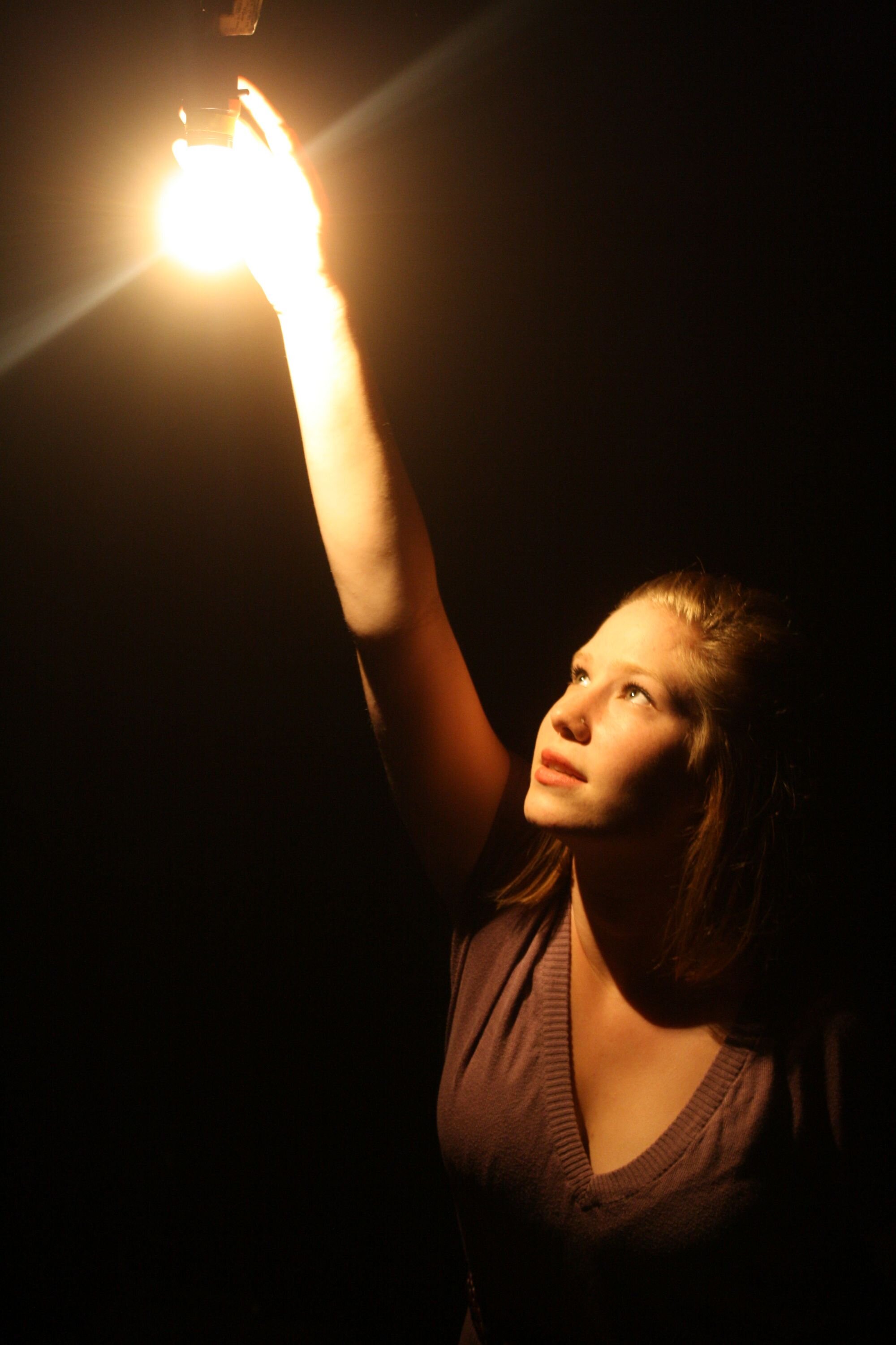 Hannah Larson in Stop/Go